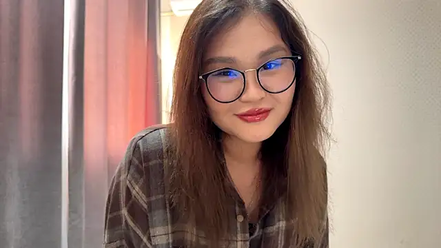 HoneyKitsu online show from November 21, 8:35 am