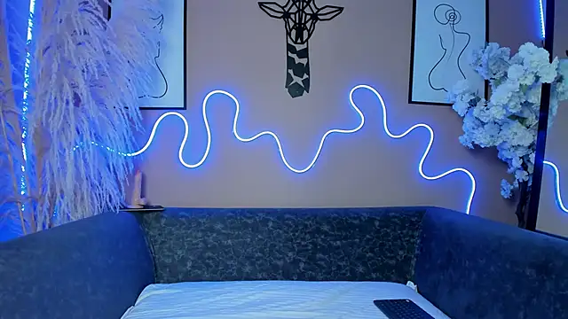 ella evans  online show from November 24, 12:16 pm