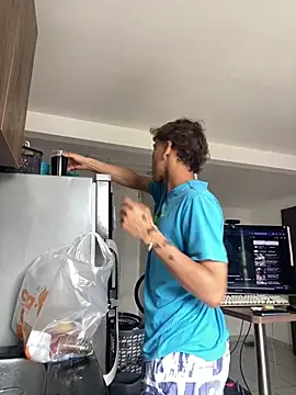 Snapshot of Jin_kougasaki chatting on November 21, 4:38 pm Jin kougasaki online show from November 21, 4:38 pm