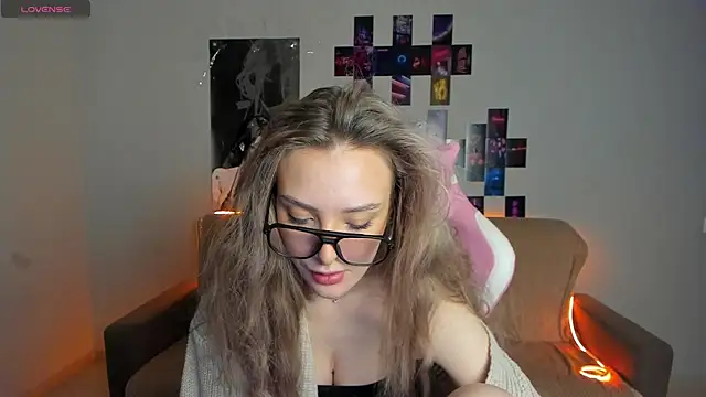 Suzie Q69 online show from November 22, 8:02 am