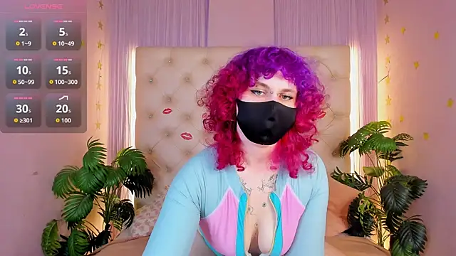 Snapshot of CharlotteRach chatting on November 22, 12:59 pm CharlotteRach online show from November 22, 12:59 pm