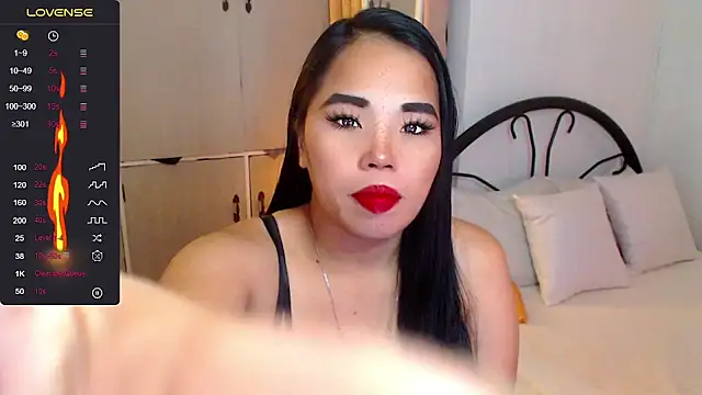 SquirtyLillyx online show from November 24, 4:34 am