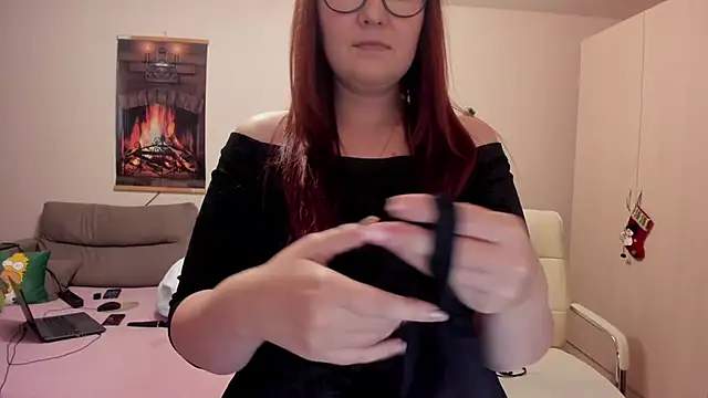 Snapshot of Foxy-lady chatting on January 27, 2:42 am Foxy-lady online show from January 27, 2:42 am