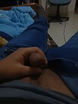 Snapshot of ouchenshadow2975 chatting on November 24, 8:41 pm ouchenshadow2975 online show from November 24, 8:41 pm