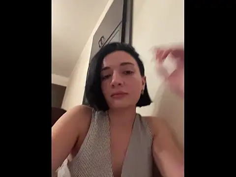 Pineapple online show from November 21, 5:33 pm