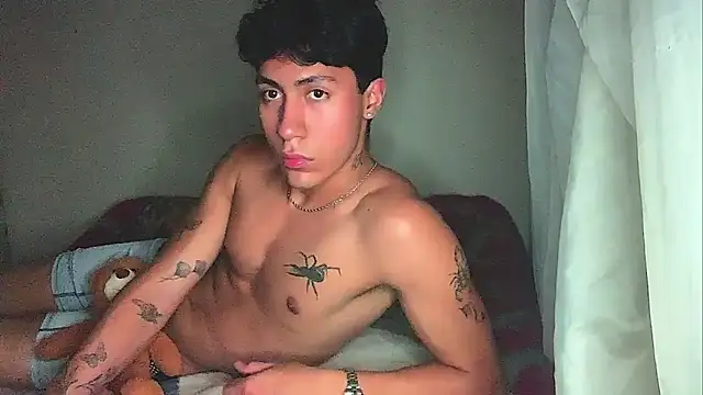 lyonjared  online show from December 2, 1:44 am