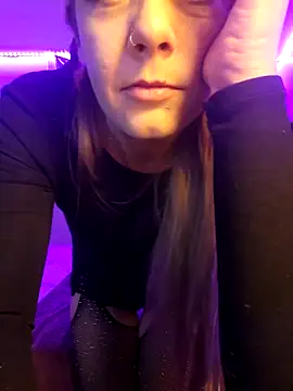 Snapshot of Drowning667 chatting on November 22, 5:34 pm Drowning667 online show from November 22, 5:34 pm