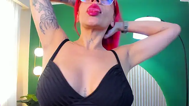 ambervans online show from November 25, 6:19 pm