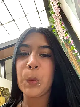 Emily 0-5 online show from December 1, 8:47 pm