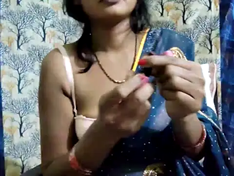 Snapshot of Sassy_Shanvi chatting on December 16, 10:26 pm Sassy Shanvi online show from December 16, 10:26 pm