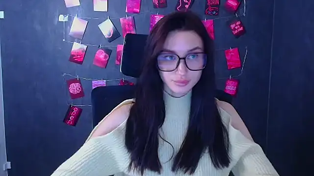 Snapshot of Stella_XO chatting on December 3, 12:25 pm Stella XO online show from December 3, 12:25 pm