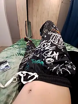 Tinny Twink RSA online show from November 25, 7:25 pm