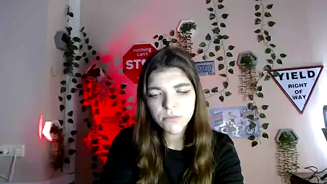 Sweeet Emilyy online show from November 27, 1:57 pm