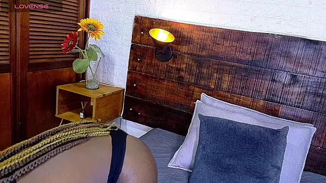 Amy Brunette online show from November 29, 5:49 pm