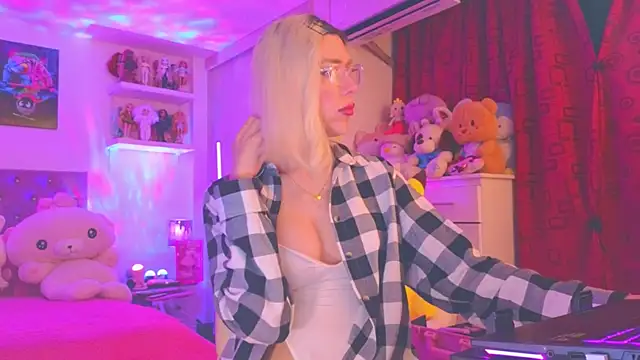 MadamBarbiee online show from November 28, 11:07 pm