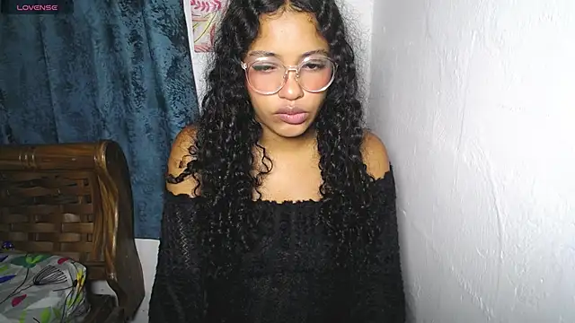 chleo rosse online show from December 22, 1:30 pm