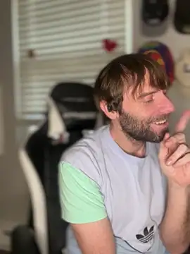 strippingmale1 online show from November 27, 7:49 pm