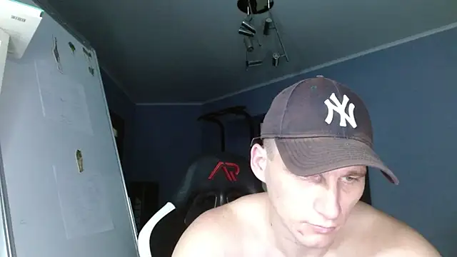 Poliglotjoe1 online show from November 24, 1:33 pm