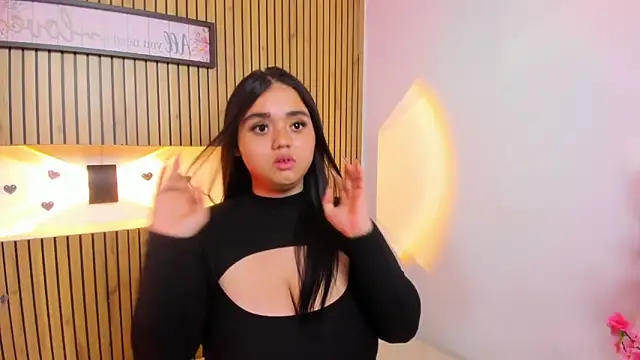 SaraLondon13 online show from November 21, 10:41 pm