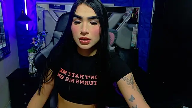 Snapshot of Evangeline_Star1 chatting on December 18, 12:44 pm Evangeline Star1 online show from December 18, 12:44 pm