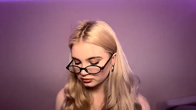 KarissaBoisse online show from November 29, 5:38 pm