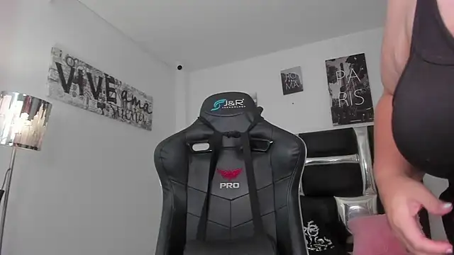 Sophiie Rouse  online show from November 27, 6:54 pm