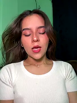 Snapshot of _Sweetlove_ chatting on December 17, 11:55 pm Sweetlove online show from December 17, 11:55 pm