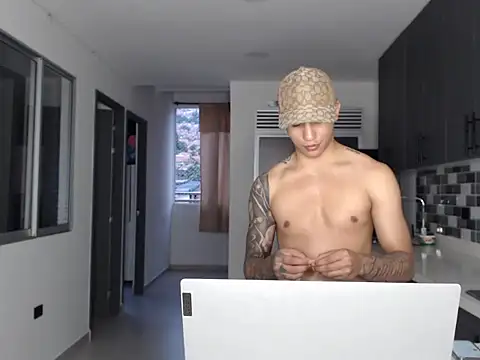 master Tripa online show from November 23, 10:20 pm