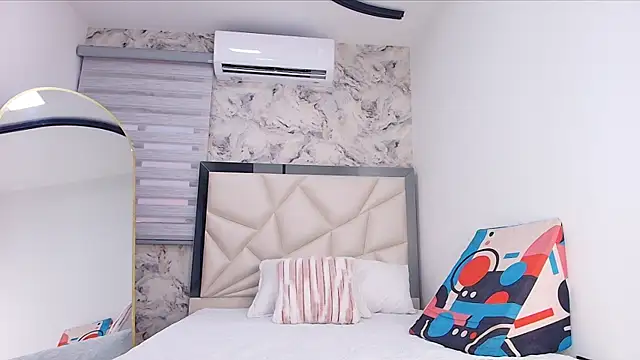 lili jhonson online show from November 28, 11:57 am