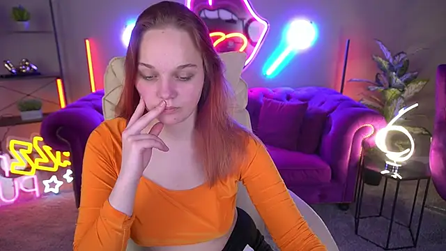 Snapshot of Sun_Shine_Lola chatting on November 28, 1:58 pm Sun Shine Lola online show from November 28, 1:58 pm