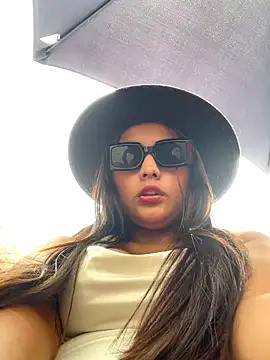 noa harper online show from November 25, 1:33 pm