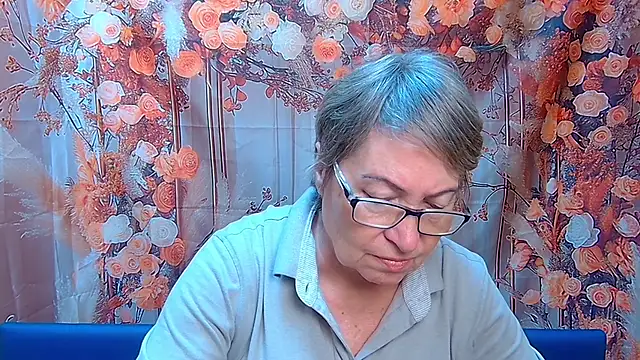 OlgaLuck online show from December 1, 6:07 am