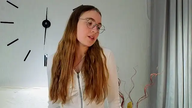 DebbraBickler online show from December 1, 6:13 pm