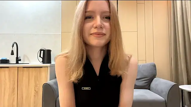 Snapshot of Alice_meow15 chatting on November 26, 8:32 pm Alice meow15 online show from November 26, 8:32 pm