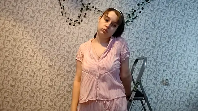 Snapshot of Lilidreamsy chatting on December 5, 10:13 am Lilidreamsy online show from December 5, 10:13 am