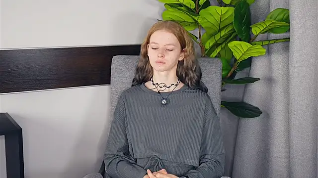 ToyaPletz online show from November 25, 8:14 am