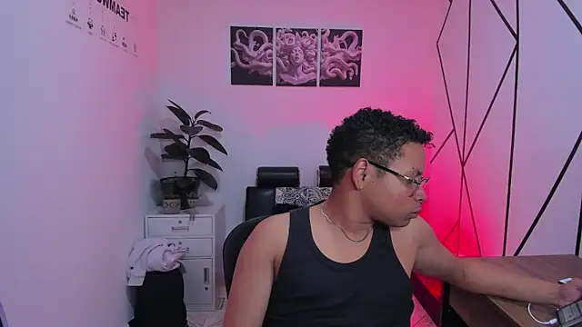 Thorian stormborn online show from November 24, 9:25 pm