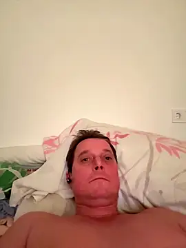 zsoltsebestyen1 online show from November 29, 11:52 pm