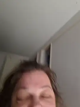 Tasmine online show from December 1, 1:05 pm