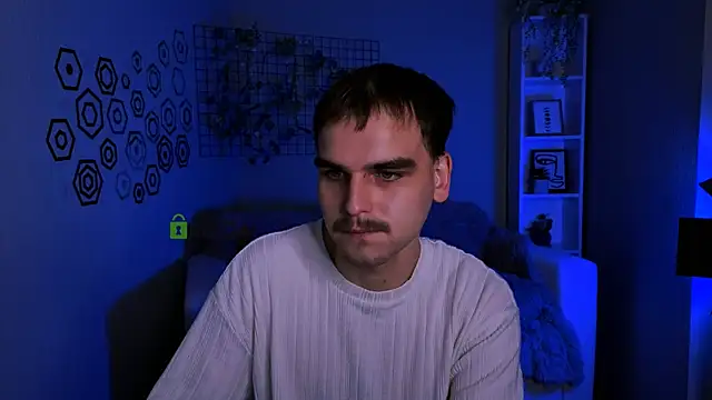 oliver hill online show from November 24, 8:08 pm