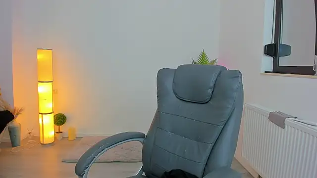 Serennax online show from November 29, 4:48 am