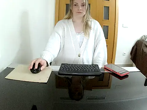 Adelyxveex online show from November 29, 11:19 pm