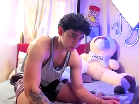 Logan  blaze online show from December 1, 2:33 pm