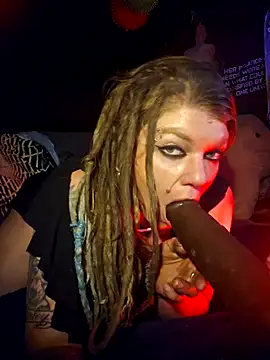 Snapshot of Horny_hippie chatting on February 25, 6:36 am Horny hippie online show from February 25, 6:36 am