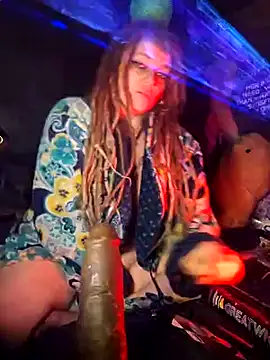 Snapshot of Horny_hippie chatting on February 26, 8:15 am Horny hippie online show from February 26, 8:15 am