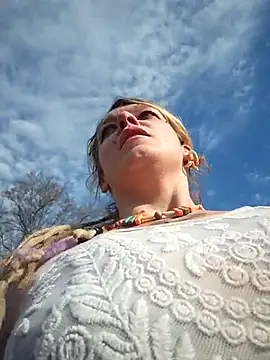 Snapshot of Horny_hippie chatting on November 20, 7:57 pm Horny hippie online show from November 20, 7:57 pm