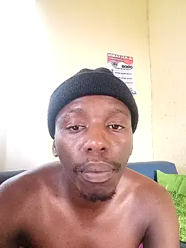 Snapshot of KwaBhebhelicious chatting on December 16, 2:55 pm KwaBhebhelicious online show from December 16, 2:55 pm