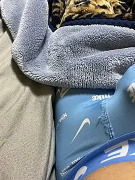 Snapshot of takashiT0903 chatting on December 16, 9:36 am takashiT0903 online show from December 16, 9:36 am