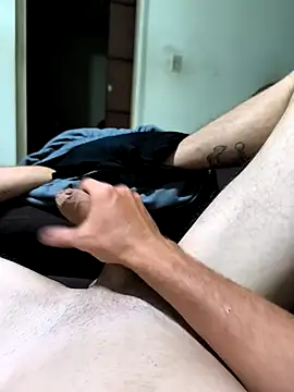 Snapshot of daniellDT chatting on December 15, 2:38 am daniellDT online show from December 15, 2:38 am