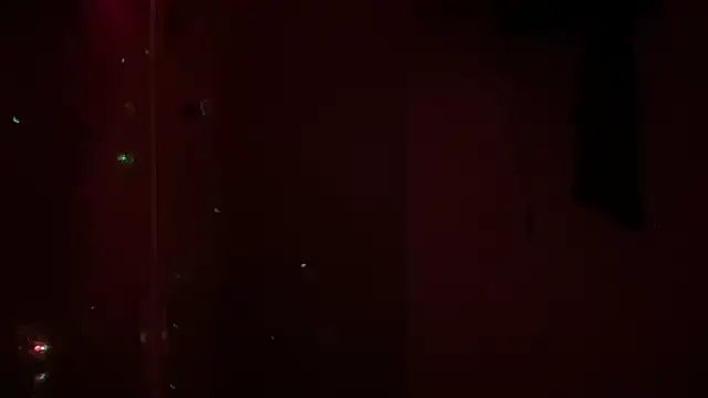 madlynginger online show from November 30, 4:33 pm